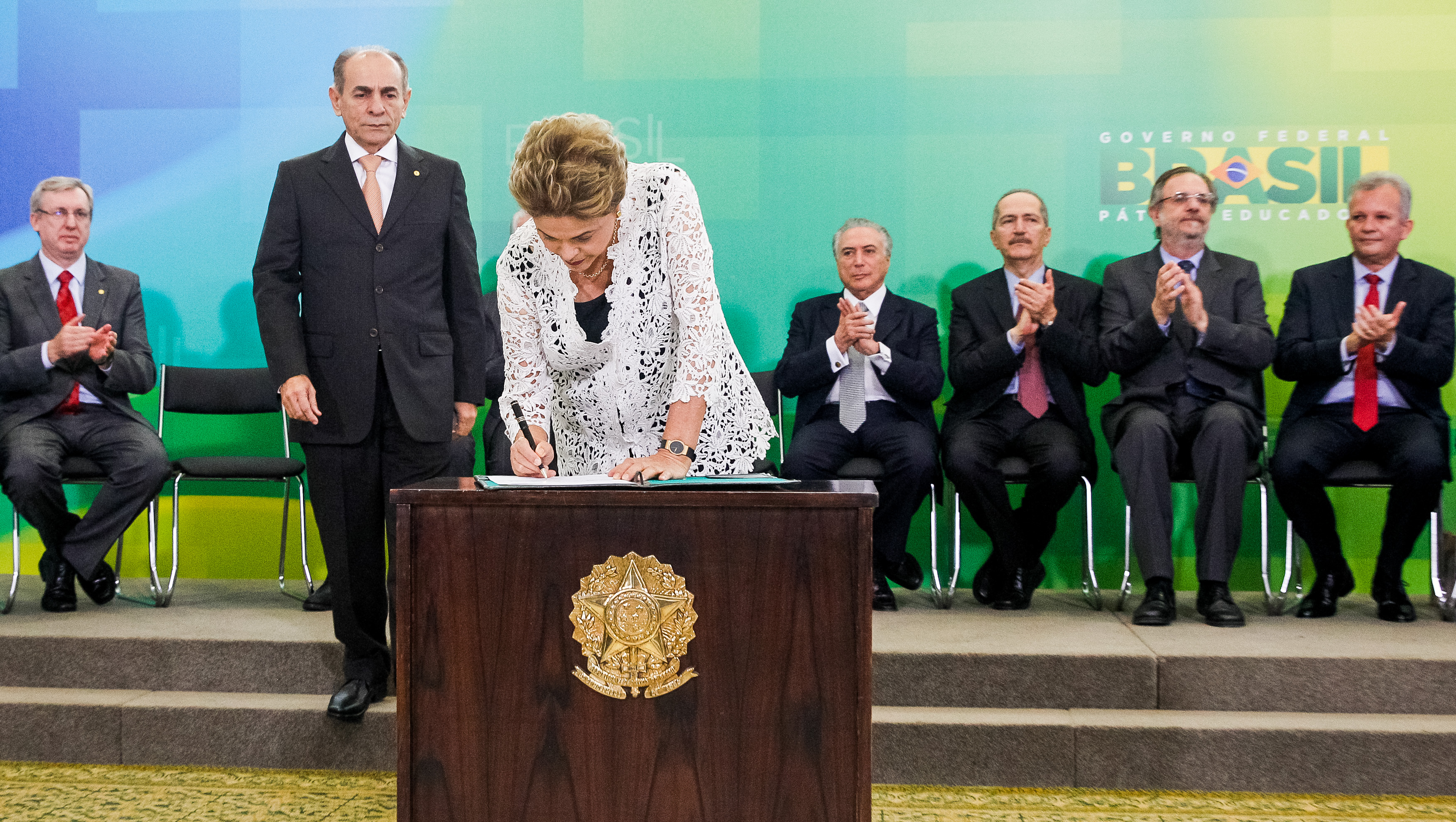 Presidenta Dilma Rousseff empossa o senhor Marcelo Castro, como Ministro da Saúde, durante cerimônia de posse dos novos ministros. Brasília-DF, 05/10/2015