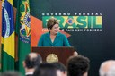 Presidenta Dilma Rousseff durante cerimônia de sanção da lei que destina recursos dos royalties do petróleo para educação e saúde. Brasília - DF, 09/09/2013