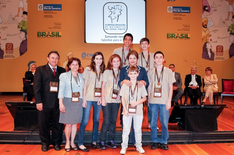  Presidenta Dilma Rousseff durante cerimônia nacional de premiação da 7ª Olimpíada Brasileira de Matemática das Escolas Públicas - OBMEP/2011. Rio de Janeiro - RJ, 27/08/2012