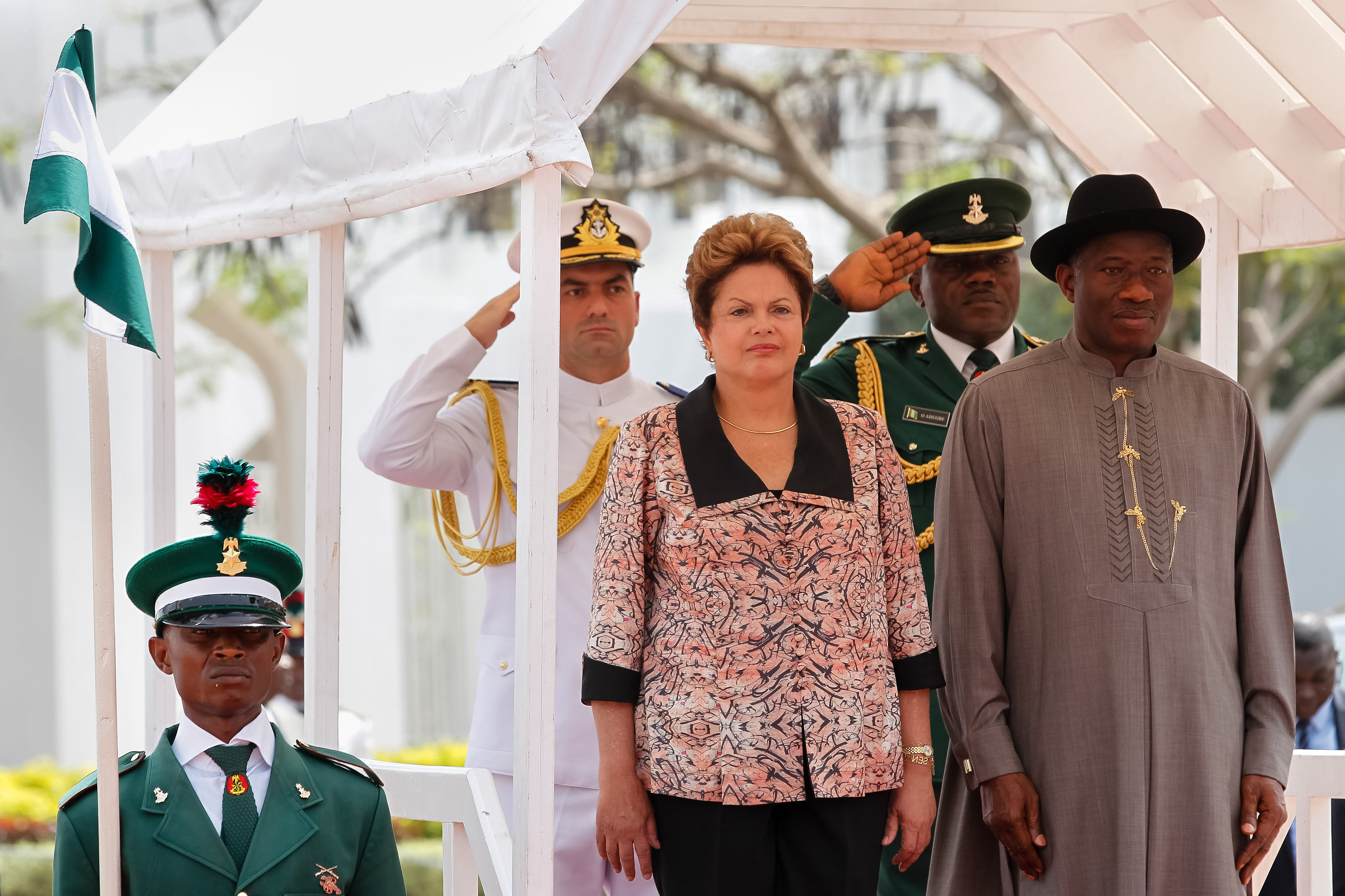 Presidenta Dilma Rousseff durante cerimônia oficial de chegada a Abuja. Abuja - Nigéria, 23/02/2013