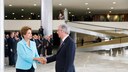  Presidenta Dilma Rousseff durante cerimônia oficial de chegada do Presidente da República Oriental do Uruguai, Tabaré Vázquez. Brasília - DF, 21/05/2015  