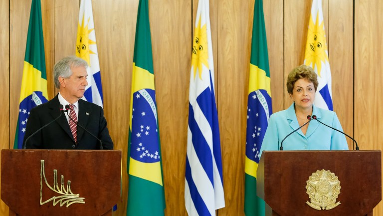 Presidenta Dilma Rousseff e o  Presidente da República Oriental do Uruguai, Tabaré Vázquez durante declaração à imprensa. Brasília - DF, 21/05/2015