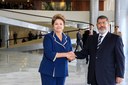 Presidenta Dilma Rousseff durante cerimônia oficial de chegada do Presidente do Egito, Mohamed Morsi. Brasília - DF, 08/05/2013