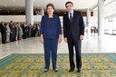 Presidenta Dilma Rousseff durante a Cerimônia oficial de chegada do primeiro-ministro da França, François Fillon, no Palácio do Planalto. Brasília - DF, 15/12/2011
