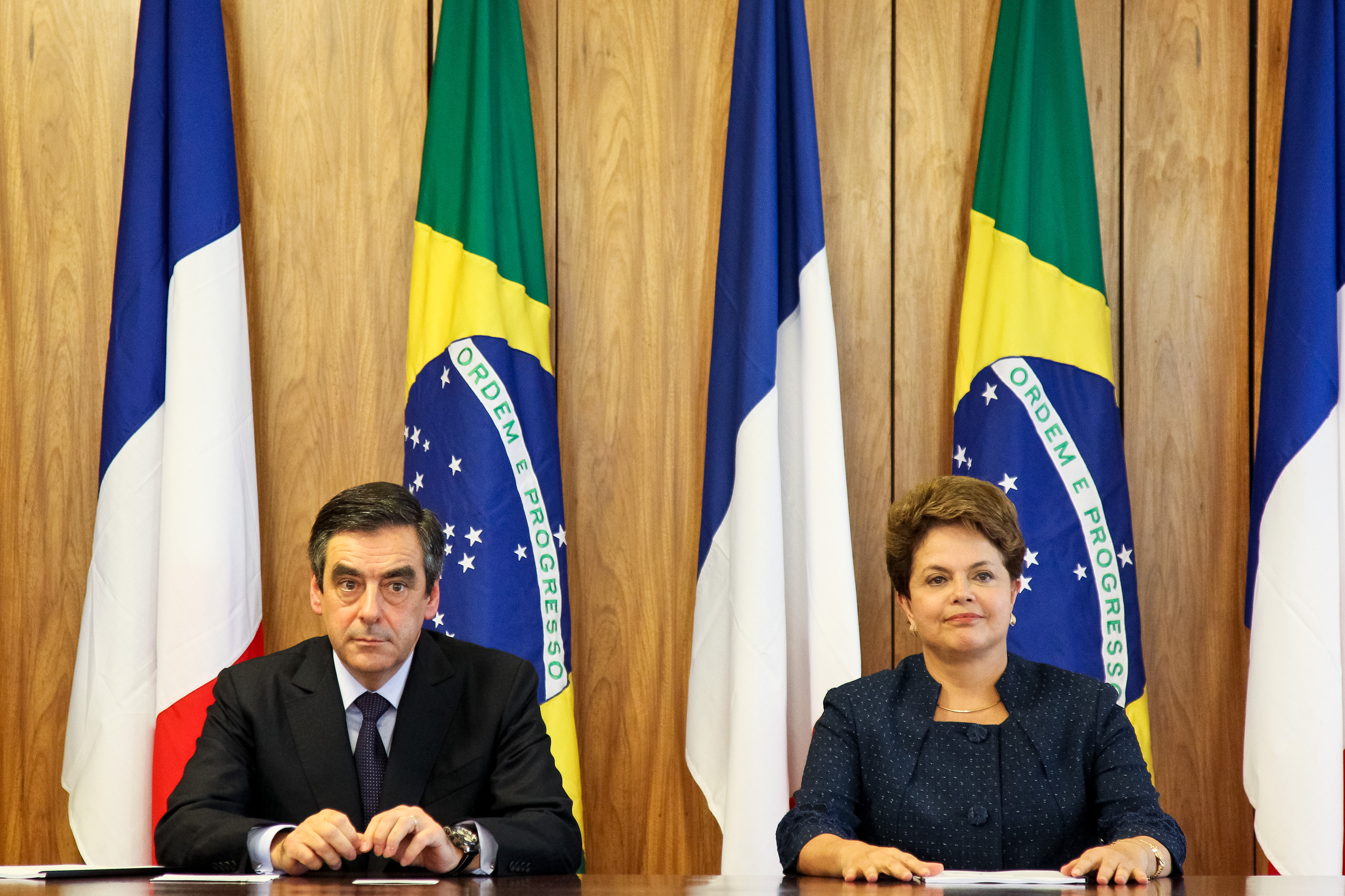 Presidenta Dilma Rousseff durante assinatura de atos com primeiro-ministro da França, François Fillon, no Palácio do Planalto. Brasília - DF, 15/12/2011