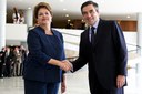 Presidenta Dilma Rousseff durante a Cerimônia oficial de chegada do primeiro-ministro da França, François Fillon, no Palácio do Planalto. Brasília - DF, 15/12/2011