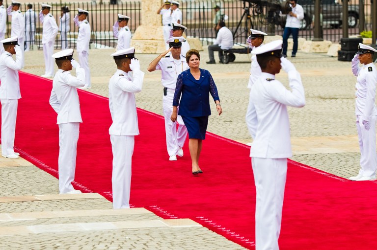 Presidenta Dilma Rousseff durante chegada ao Centro de Convenções Julio César Turbay Ayala. Cartagena-Colômbia, 14/04/2012