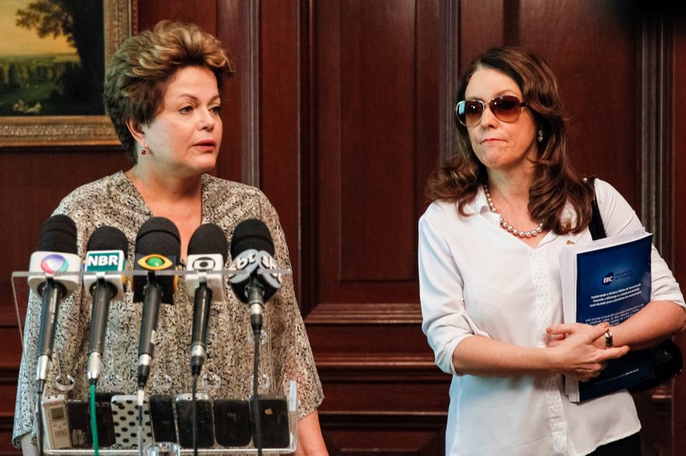 Presidenta Dilma Rousseff durante coletiva de imprensa no Hotel Ritz-Carlton. Santiago - Chile, 27/01/2013