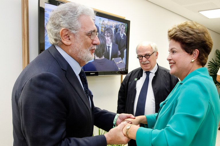 Presidenta Dilma Rousseff cumprimenta o tenor Plácido Domingo durante final da Copa do Mundo FIFA 2014. Rio de Janeiro-RJ, 13/07/2014