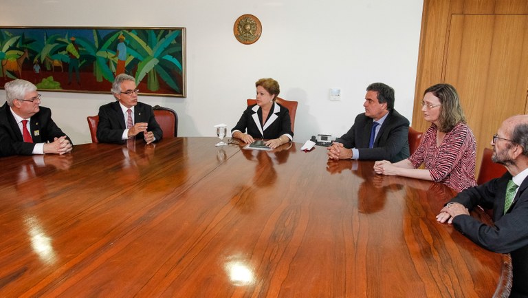  Presidenta Dilma Rousseff recebe integrantes da Corte Interamericana de Direitos Humanos. Brasília-DF, 14/11/2013  