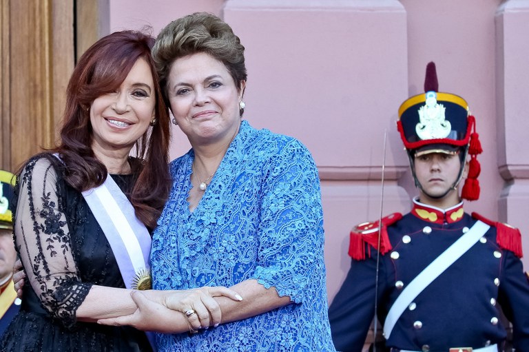 Presidenta Dilma Rousseff durante cumprimentos à Presidenta da Argentina, Cristina Kirchner, na Casa Rosada. Buenos Aires - Argentina, 10/12/2011