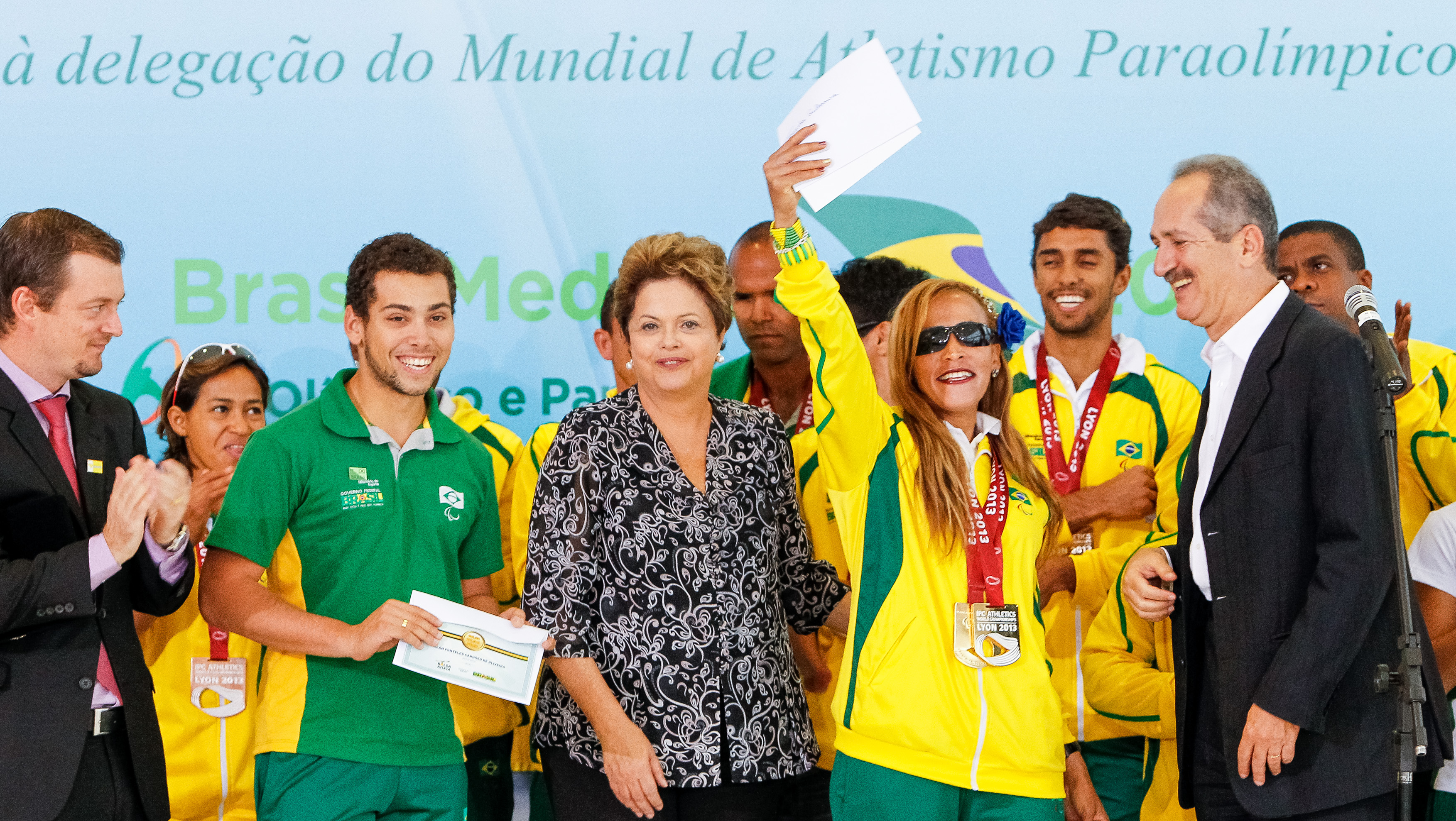 Presidenta Dilma Rousseff durante entrega da Bolsa Atleta Pódio, aos Atletas Paraolímpicos que participaram do Mundial de Atletismo em Lyon na França. Brasília-DF, 02/08/2013