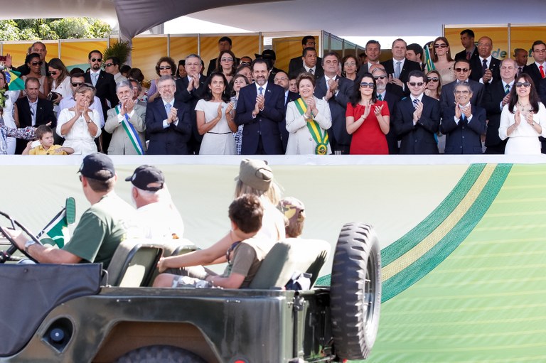 Presidenta Dilma Rousseff durante o desfile cívico-militar de 7 de Setembro. Brasília-DF, 07/09/2012