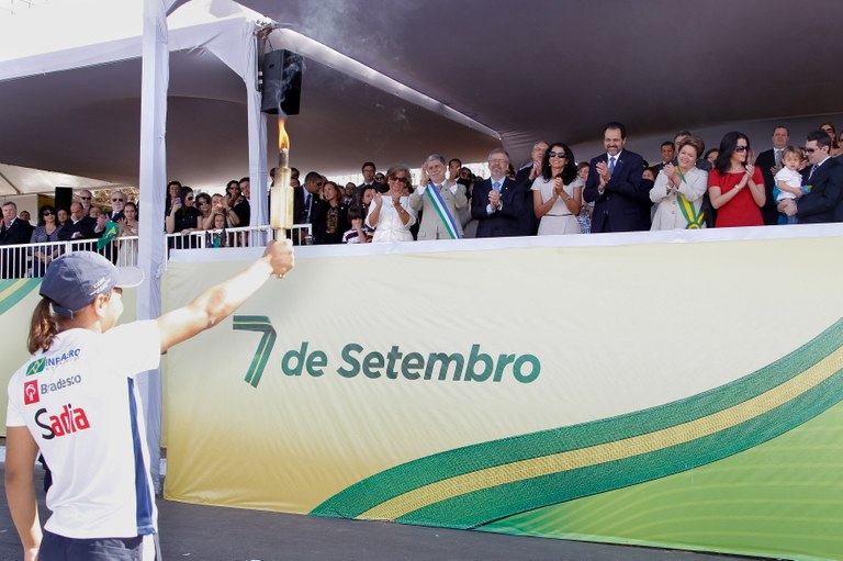 Presidenta Dilma Rousseff durante o desfile cívico-militar de 7 de Setembro. Brasília-DF, 07/09/2012