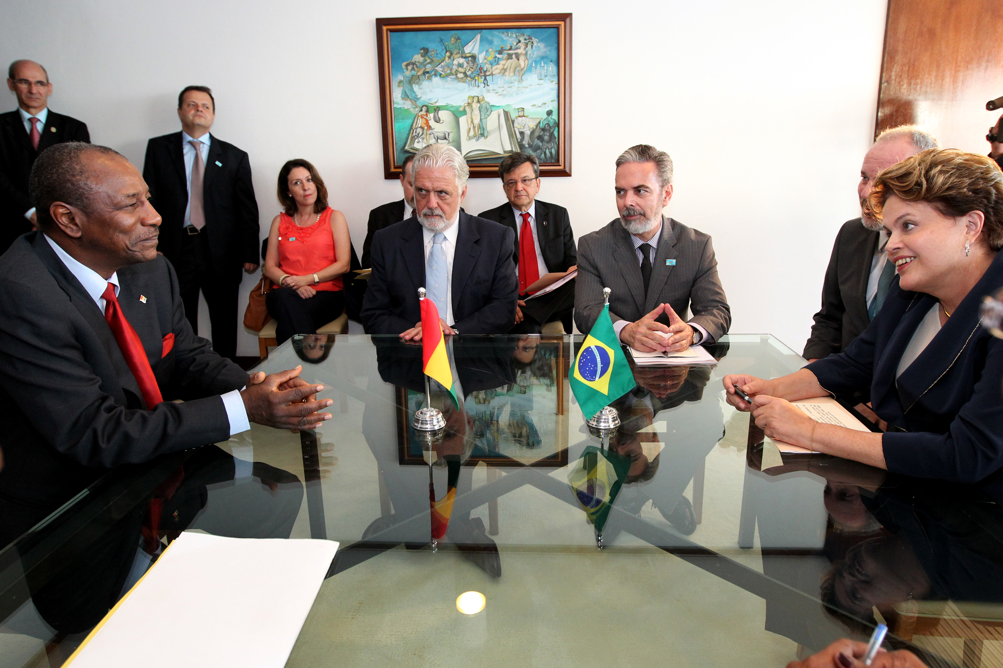Presidenta Dilma Rousseff e o Senhor Alpha Condé Presidente da República da Guiné, durante reunião bilateral em Salvador. Salvador-BA, 18/11/2011 