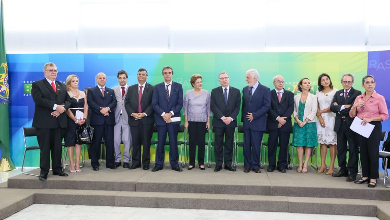 Presidenta Dilma Rousseff durante encontro com Juristas pela Legalidade e em Defesa da Democracia. Brasília-DF, 22/03/2016