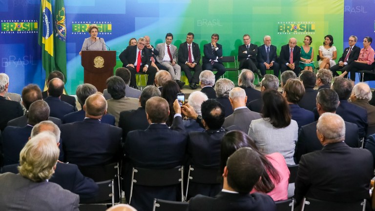  Presidenta Dilma Rousseff durante encontro com Juristas pela Legalidade e em Defesa da Democracia. Brasília-DF, 22/03/2016  