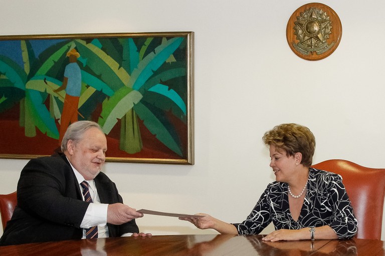 Presidenta Dilma Rousseff durante encontro com o vice-presidente do Superior Tribunal de Justiça, Ministro Felix Fischer, no Palácio do Planalto. Brasília - DF, 02/08/2012