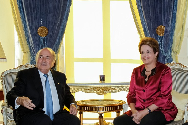 Presidenta Dilma Rousseff durante encontro com o Presidente da FIFA, Joseph S. Blatter. Londres - Inglaterra, 26/07/2012