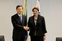 Presidenta Dilma Rousseff cumprimenta o primeiro-ministro da Coreia, Kim Hwang-Sik, durante encontro no Palácio do Planalto. Brasília-DF, 02/01/2011 