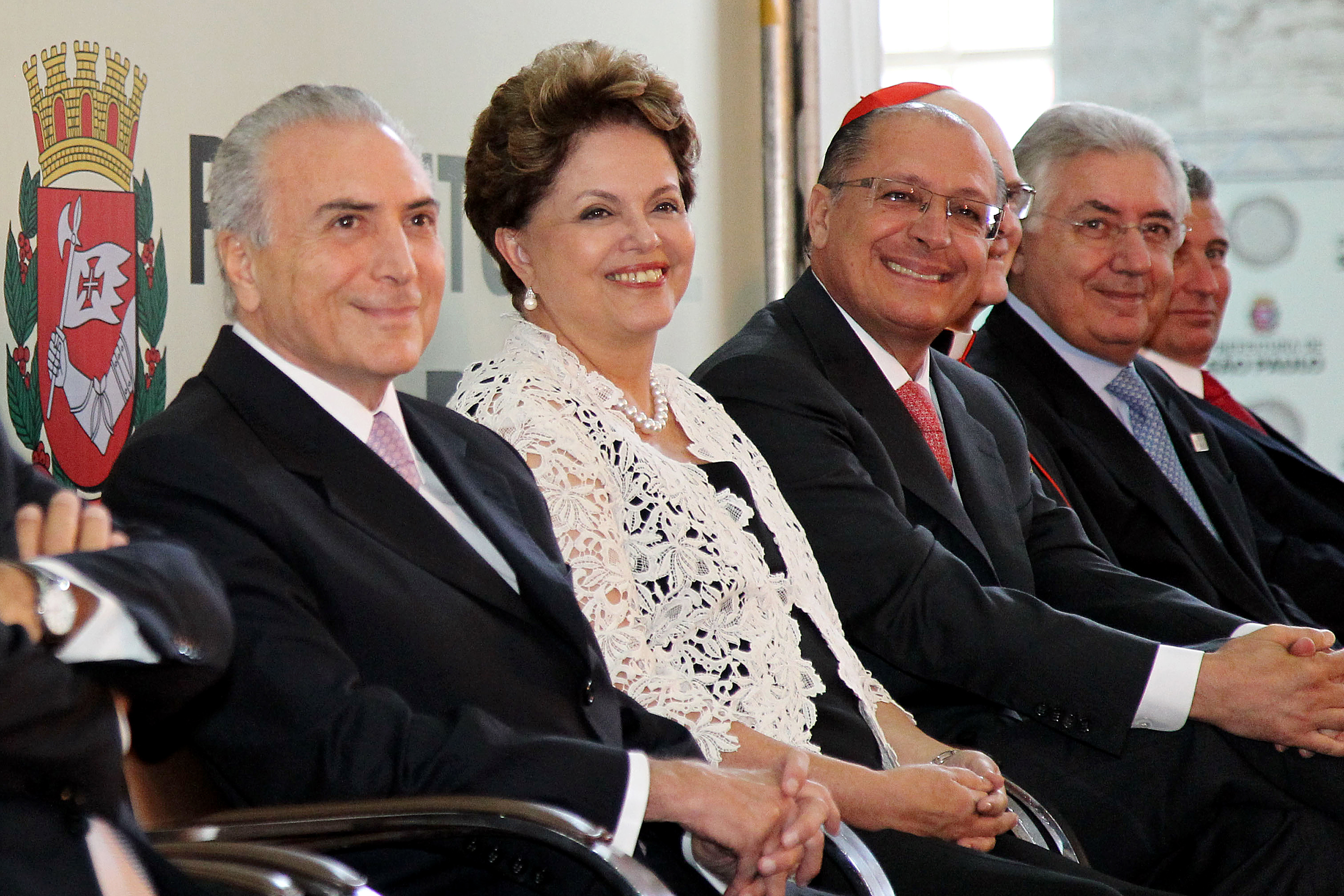 Presidenta Dilma Rousseff durante Cerimônia de entrega da Medalha 25 de Janeiro no âmbito das comemorações do 458º aniversário de fundação da cidade de São Paulo. São Paulo - SP, 25/01/2012
