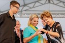 Presidenta Dilma Rousseff durante entrega das chaves de unidade habitacional à senhora Cátia Rodrigues e família, contemplada do Programa Minha Casa Minha Vida, dos residenciais Carlos Marighella e Carlos Alberto Soares de Freitas. Itaipuaçu-RJ, 31/07/2015