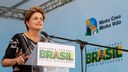 Presidenta Dilma Rousseff discursa durante cerimônia de entrega de 2.932 unidades habitacionais, dos residenciais Carlos Marighella e Carlos Alberto Soares de Freitas, do Programa Minha Casa Minha Vida. Itaipuaçu-RJ, 31/07/2015