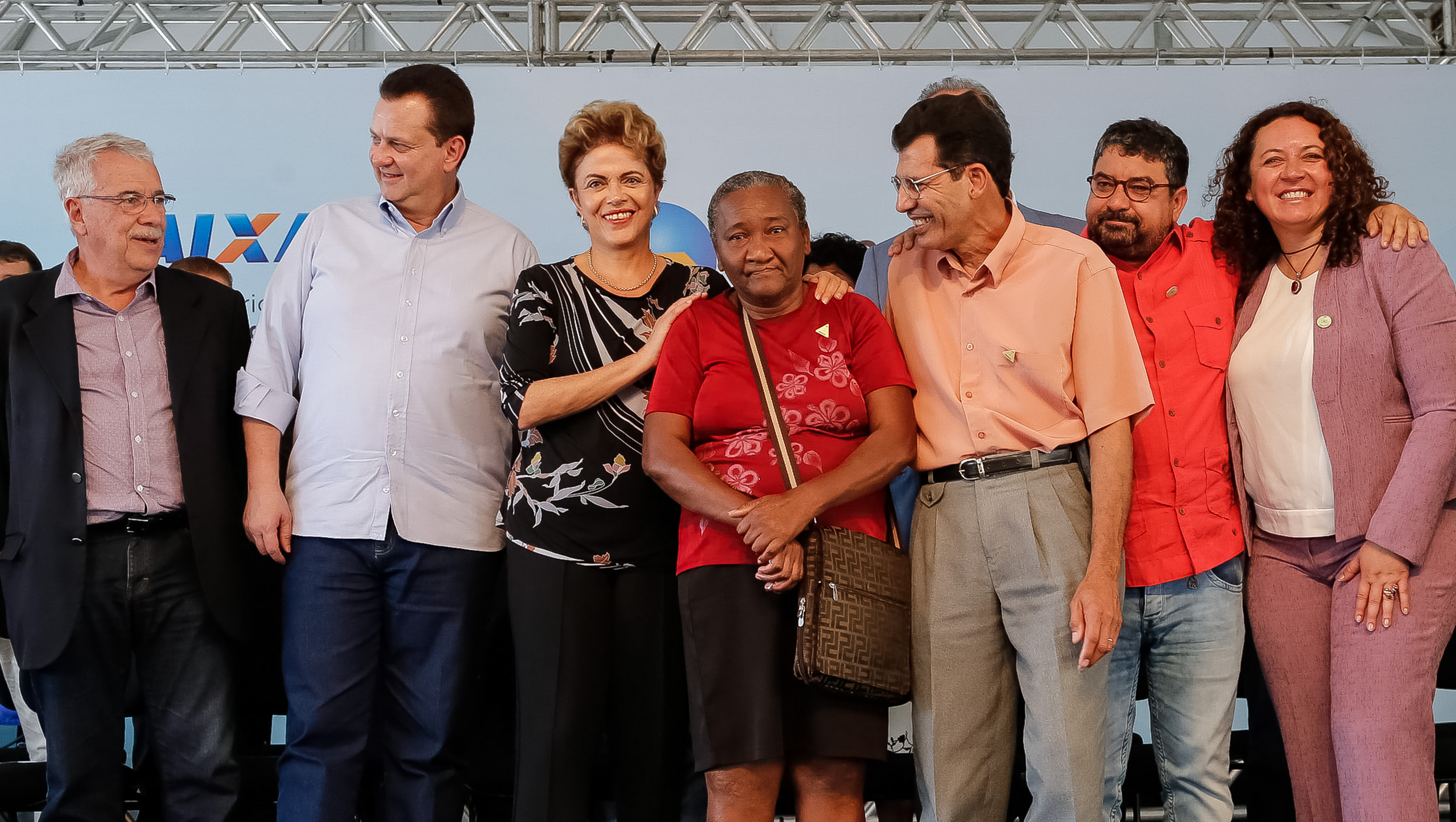  Presidenta Dilma Rousseff durante entrega das chaves de unidade habitacional à senhora Domingas Pereira e família, contemplada do Programa Minha Casa Minha Vida, dos residenciais Carlos Marighella e Carlos Alberto Soares de Freitas. Itaipuaçu-RJ, 31/07/2015
