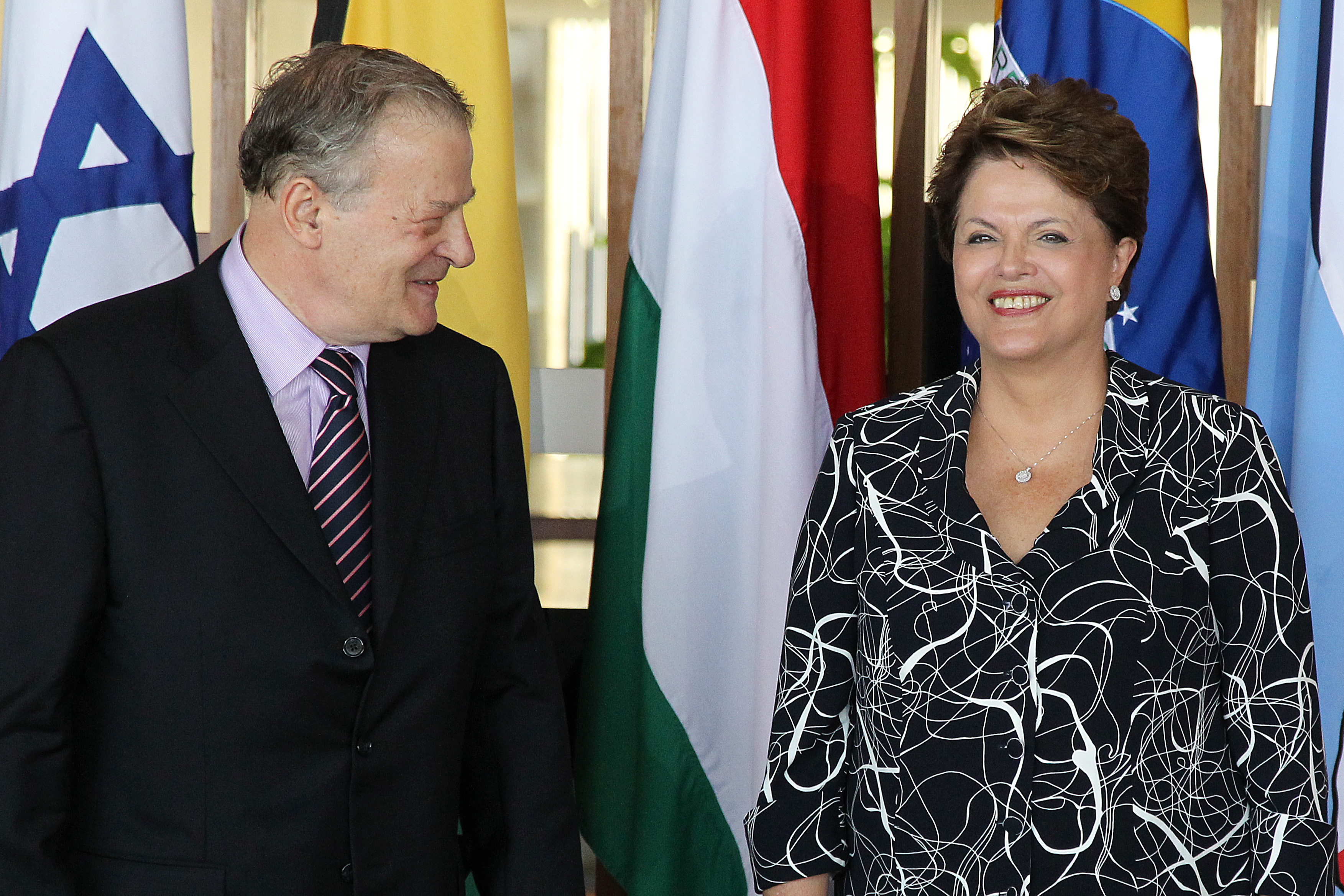 Presidenta Dilma Rousseff com o Sr. Bernard Mencier, embaixador da Ordem de Malta, durante cerimônia de entrega de cartas credenciais no palácio Itamaraty. Brasília-DF, 23/02/2012