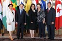 Presidenta Dilma Rousseff com a Sra. Ava Rossana Guevara Pinto, embaixadora de Honduras, durante cerimônia de entrega de cartas credenciais no palácio Itamaraty. Brasília-DF, 23/02/2012