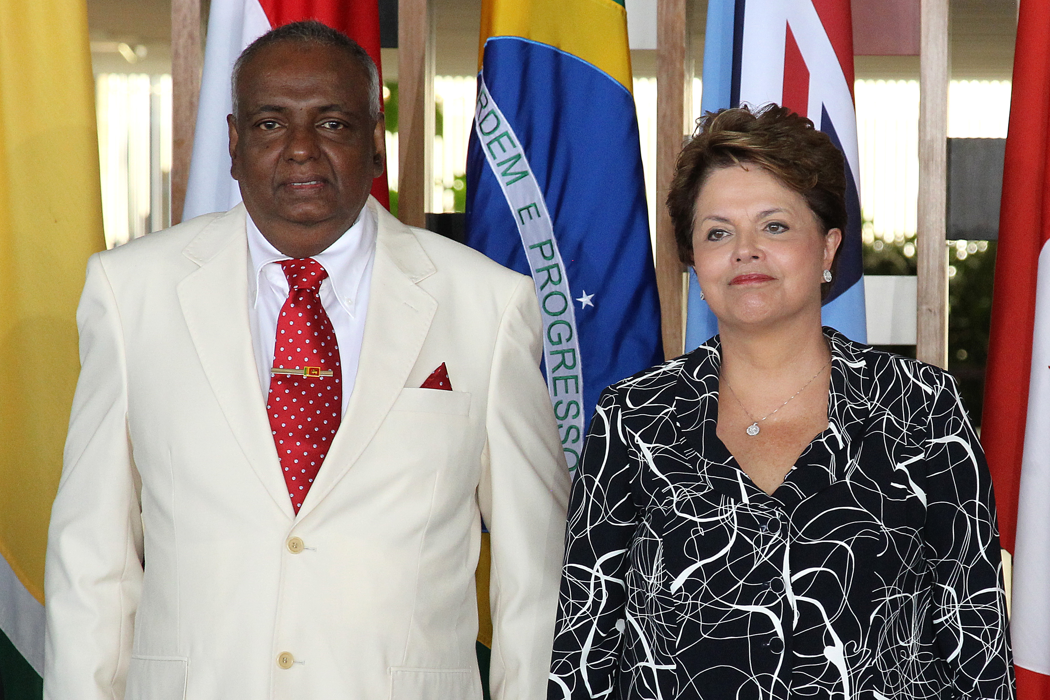 Presidenta Dilma Rousseff com o Sr. Mahinda Balasuriya, embaixador de Sri Lanka, durante cerimônia de entrega de cartas credenciais no palácio Itamaraty. Brasília-DF, 23/02/2012