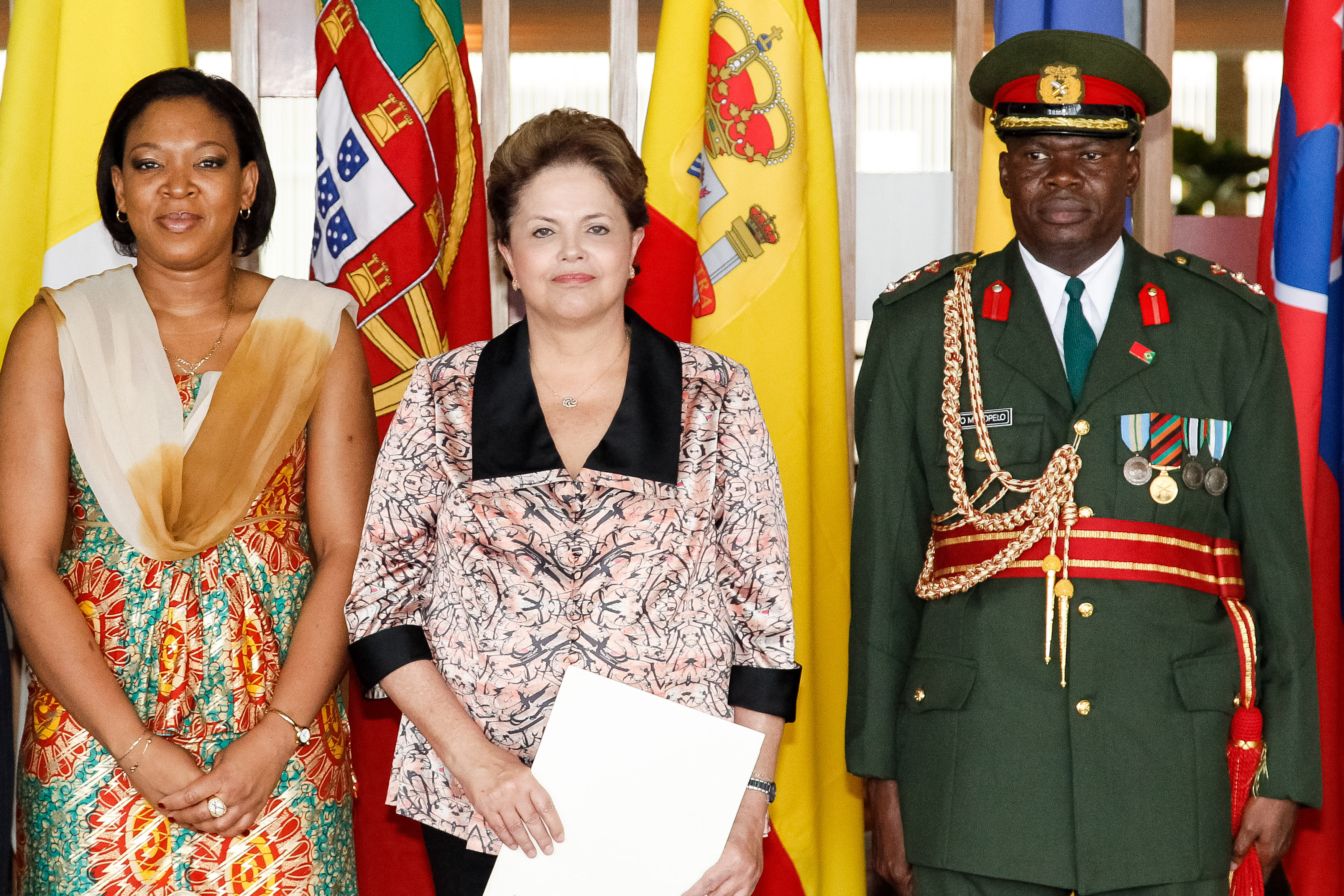Presidenta Dilma Rousseff recebe credenciais da Sra. Cynthia Misozi Jangulo, embaixadora da República da Zâmbia, durante cerimônia no Palácio Itamaraty. Brasília-DF, 20/09/2012