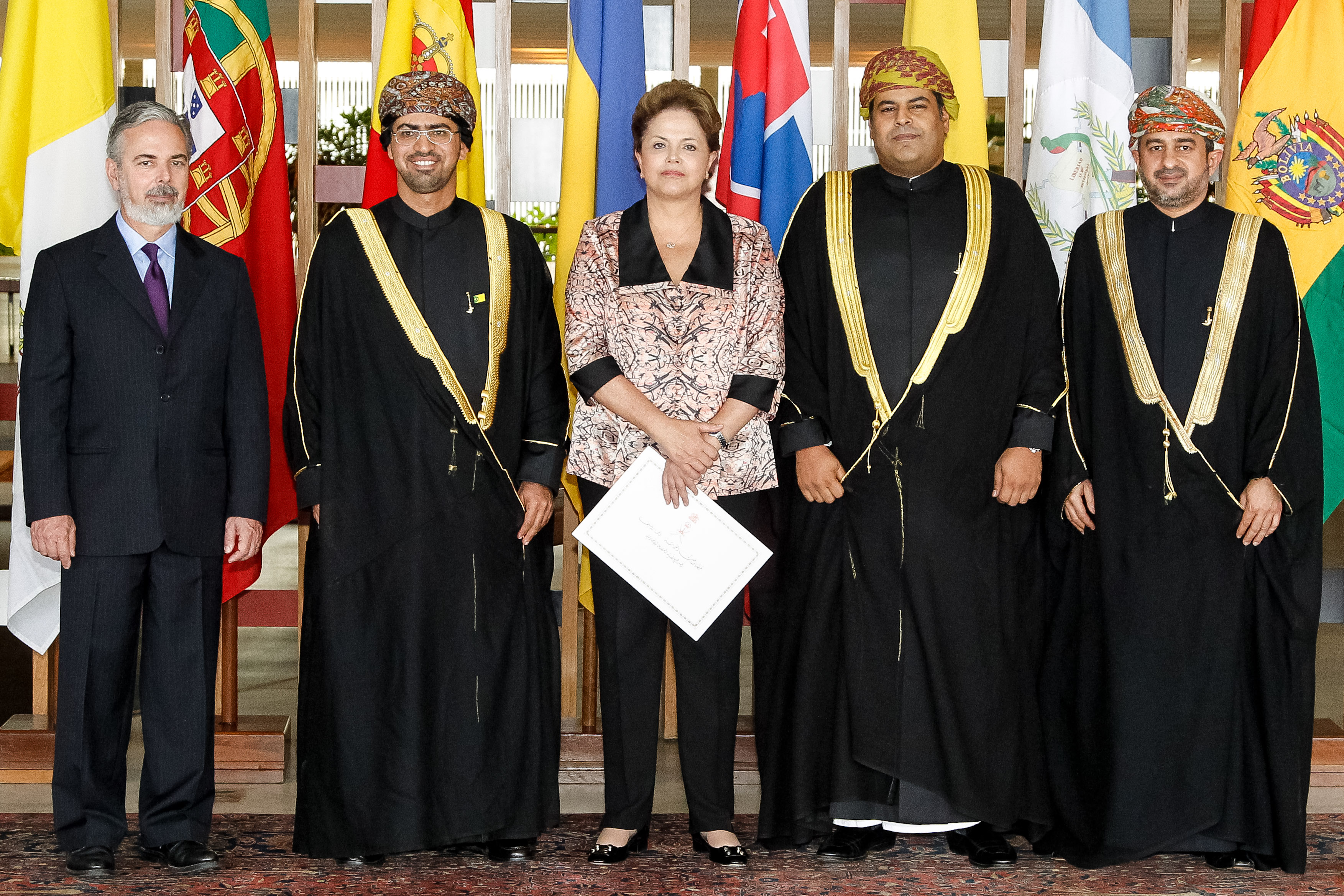 Presidenta Dilma Rousseff recebe credenciais do Sr. Khaled Said Salem Al Jaradi, embaixador de Omã, durante cerimônia no Palácio Itamaraty. Brasília-DF, 20/09/2012
