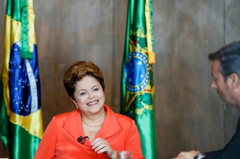 Presidenta Dilma Rousseff durante entrevista para o Grupo RBS, no Palácio da Alvorada. Brasília-DF, 06/11/2013