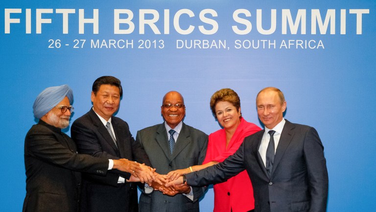 Presidenta Dilma Rousseff posa para Foto Oficial com os Chefes de Estado e de Governo na V Cúpula do BRICS. Durban - África do Sul  27/03/2013