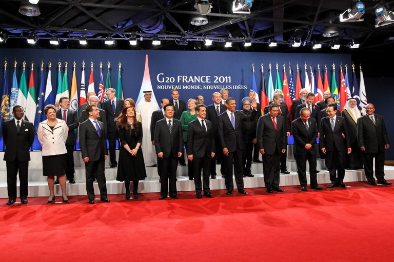 Presidenta Dilma Rousseff durante fotografia oficial na Cúpula de Líderes do G20. Cannes - França, 03/11/2011