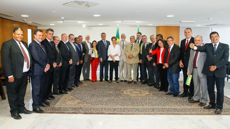 Presidenta Dilma Rousseff recebe Governador Rui Costa e deputados federais do estado da Bahia no Palácio do Planalto. Brasília-DF, 15/04/2016