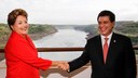 Presidenta Dilma Rousseff e o Presidente da República do Paraguai, Horacio Cartes, na cerimônia de Inauguração Conjunta da linha de 500 KV entre Villa Hayes e a Subestação de energia da margem direita de Itaipu Binacional. Foz do Iguaçu - PR, 29/10/2013