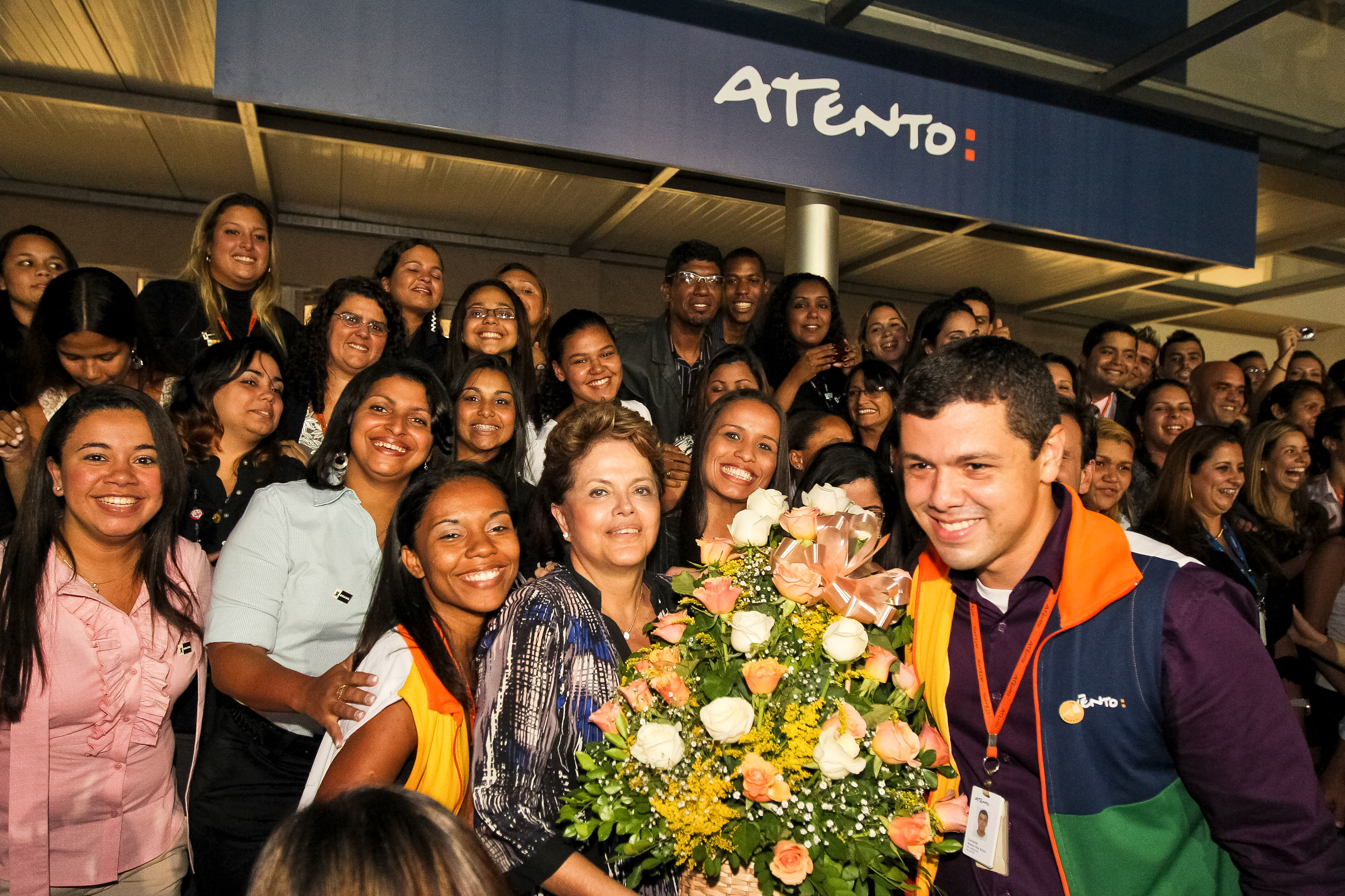 Presidenta Dilma Rousseff durante a Inauguração da Central de Atendimento de Madureira da Atento/Telefônica. Rio de Janeiro - RJ, 21/03/2012