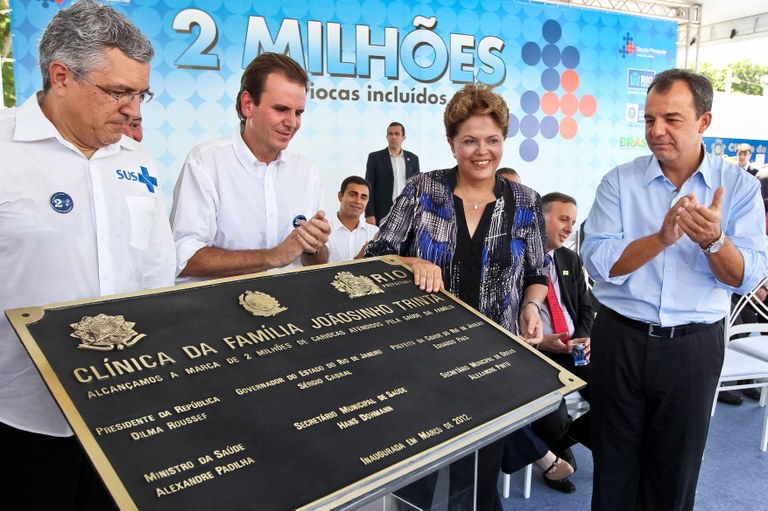 Presidenta Dilma Rousseff durante a cerimônia de inauguração da Clínica da Família Joãosinho Trinta e celebração da marca de 2 milhões de cariocas atendidos pelo Programa Saúde da Família. Rio de Janeiro - RJ, 21/03/2012