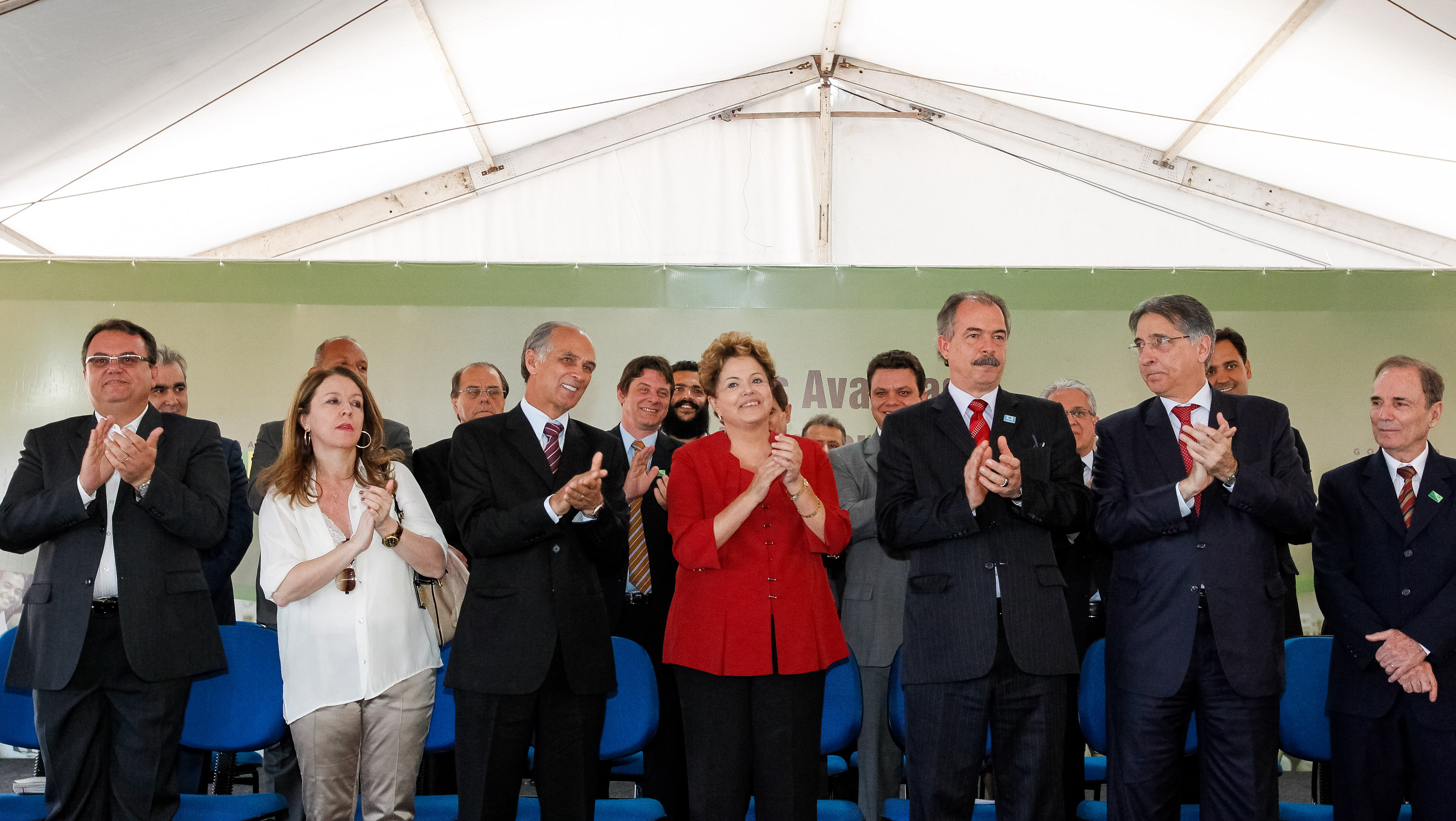 Presidenta Dilma Rousseff durante cerimônia de inauguração do campus avançado da Universidade Federal de Alfenas - Unifal em Varginha. Varginha - MG, 07/08/2013