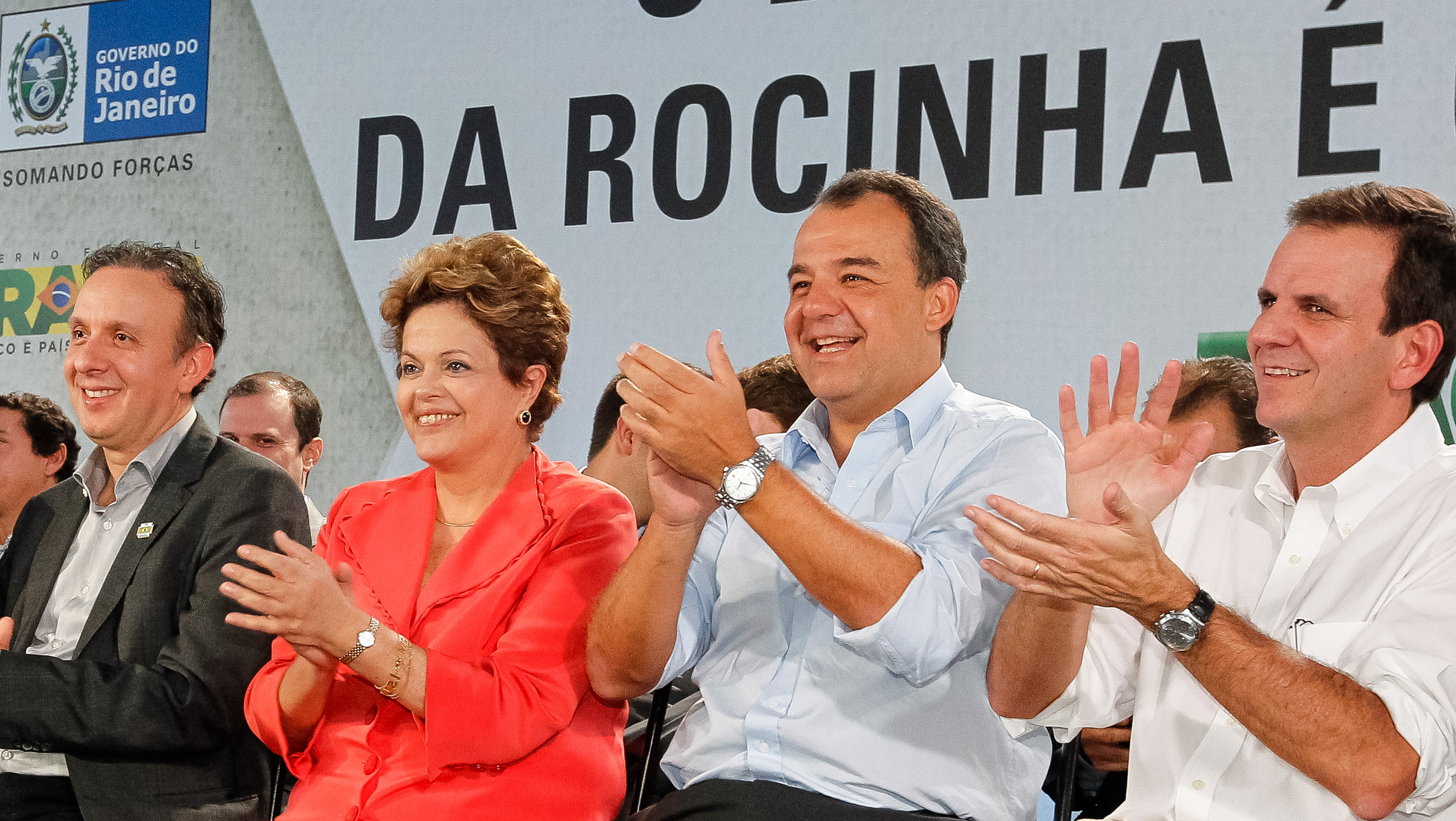 Presidenta Dilma Rousseff durante cerimônia de anúncio de investimentos em infraestrutura  urbana e equipamentos sociais nas comunidades da Rocinha e nos complexos do Lins e do Jacarezinho. Rio de Janeiro - RJ, 14/06/2013