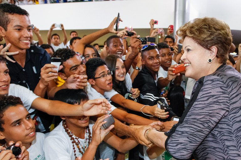  Presidenta Dilma Rousseff durante cerimônia com participantes da IV Conferência Nacional Infantojuvenil pelo Meio Ambiente - IV CNIJMA. Brasília - DF, 26/11/2013