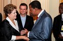 Presidenta Dilma Rousseff cumprimenta o senhor Boni Yayi , Presidente do Benin e Presidente da União Africana durante jantar oferecido pelo governador do Rio de Janeiro, Sérgio Cabral, e pelo prefeito do Rio de Janeiro, Eduardo Paes, em homenagem aos chefes das delegações africanas. Rio de Janeiro - RJ, 21/06/2012