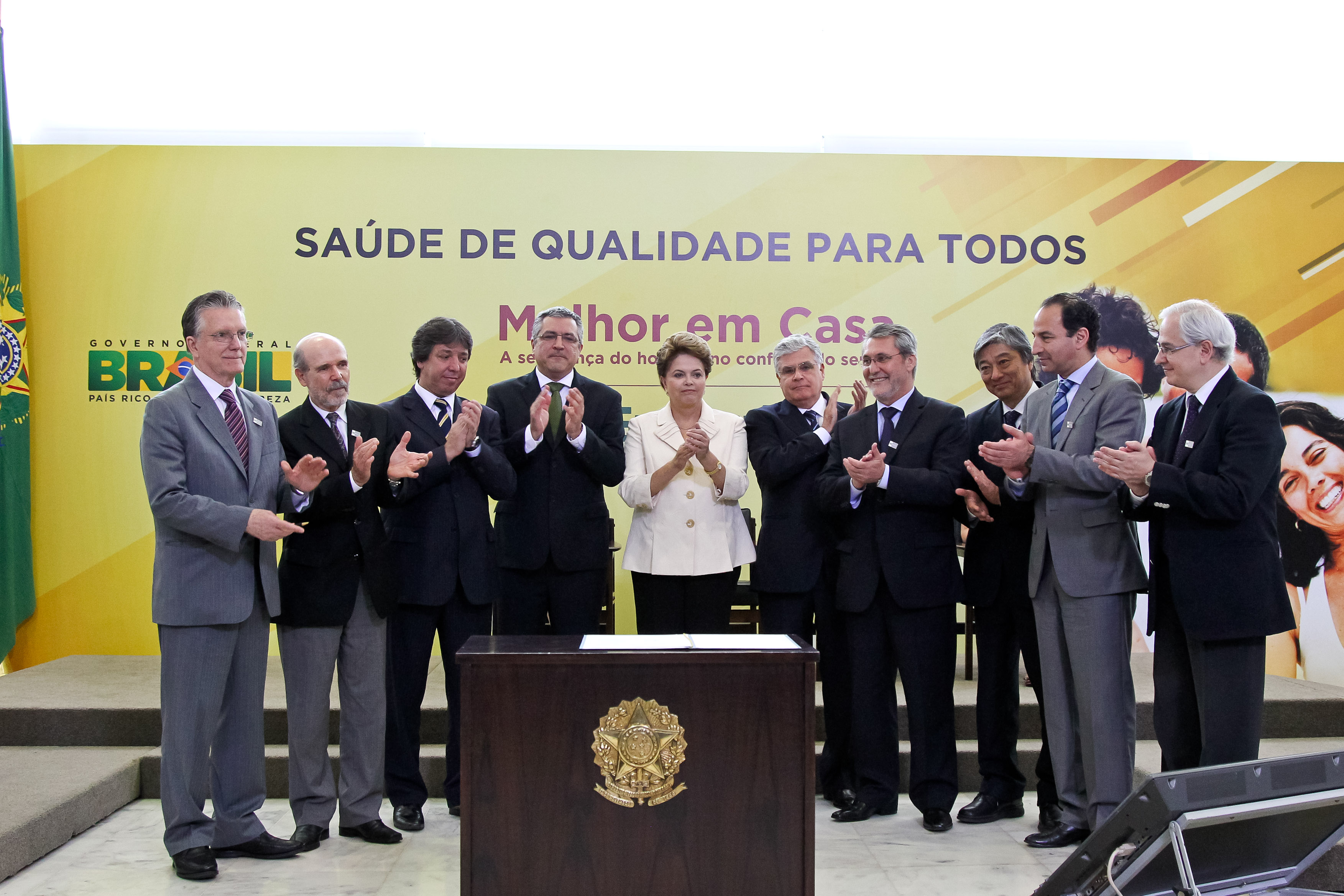 Presidenta Dilma Rousseff participa do Lançamento do programa Melhor em Casa e anúncio do SOS Emergências no Palácio do Planalto. Brasília - DF, 08/11/2011