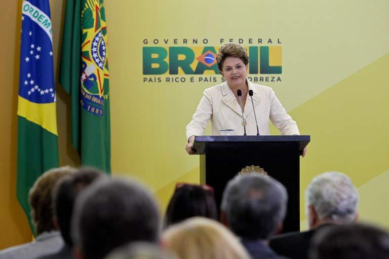 Presidenta Dilma Rousseff participa do Lançamento do programa Melhor em Casa e anúncio do SOS Emergências no Palácio do Planalto. Brasília - DF, 08/11/2011
