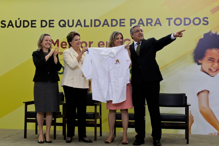 Presidenta Dilma Rousseff participa do Lançamento do programa Melhor em Casa e anúncio do SOS Emergências no Palácio do Planalto. Brasília - DF, 08/11/2011