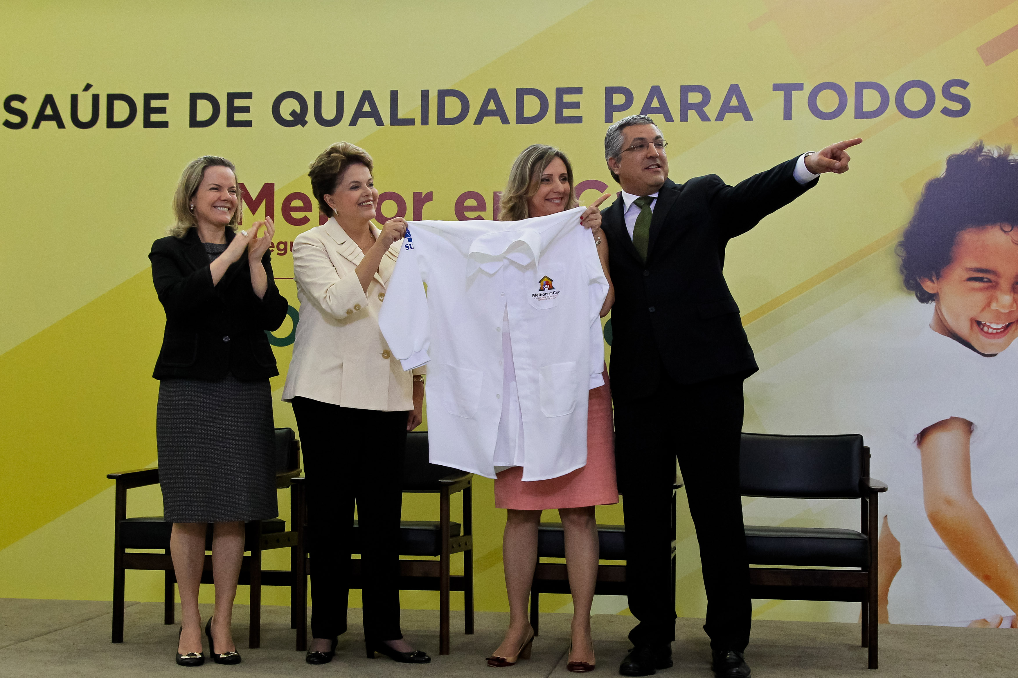Presidenta Dilma Rousseff participa do Lançamento do programa Melhor em Casa e anúncio do SOS Emergências no Palácio do Planalto. Brasília - DF, 08/11/2011