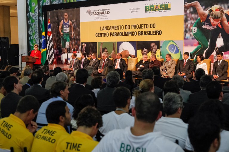 Presidenta Dilma Rousseff durante cerimônia de lançamento do projeto do centro Paraolímpico Brasileiro. São Paulo, SP 25/01/2013