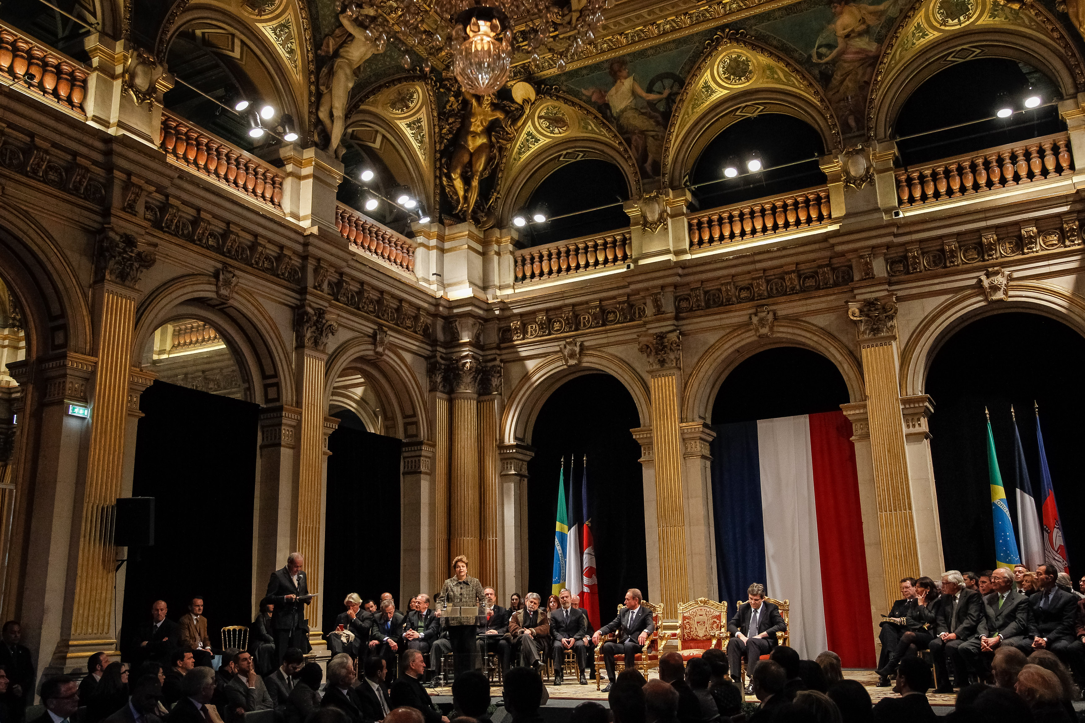Presidenta Dilma Rousseff, durante encontro com o prefeito de Paris, Senhor Bertrand Delanoè. Paris - FR, 12/12/2012